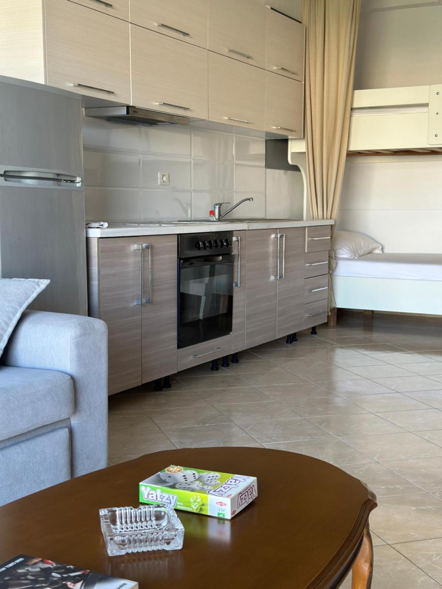 Sail Ocean View Apartments Σαράντα Εξωτερικό φωτογραφία